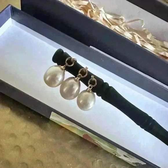 Ancient Style Wooden Pearl Chopstick Ponytail Holder - Picture 2 of 6